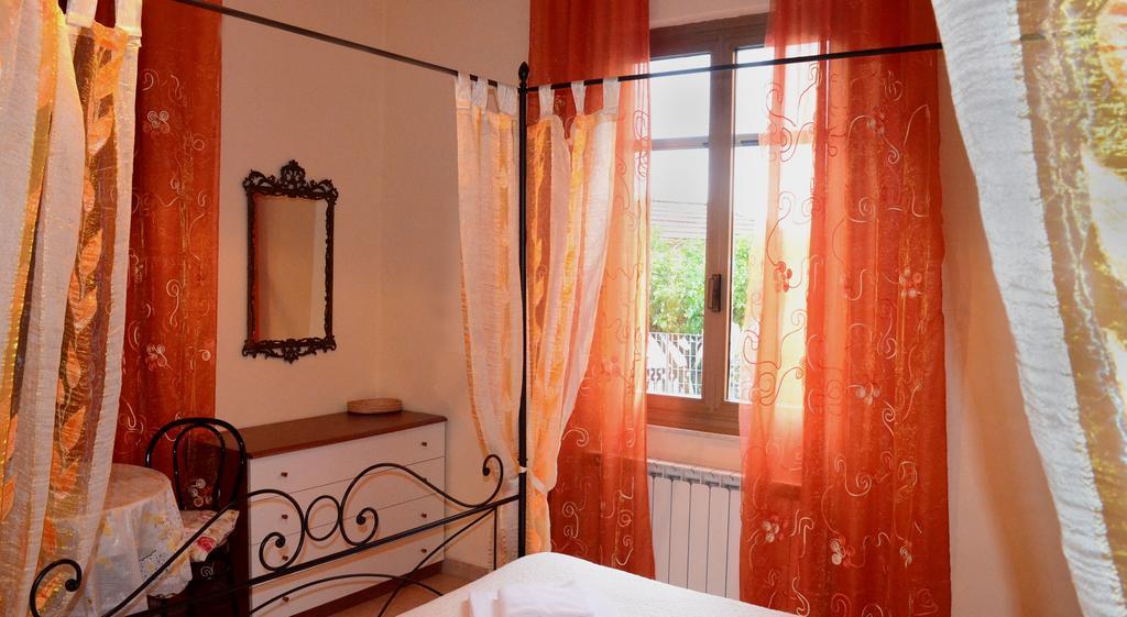 La Casa Delle Rose Room With Air Conditioning La Spezia Exterior foto